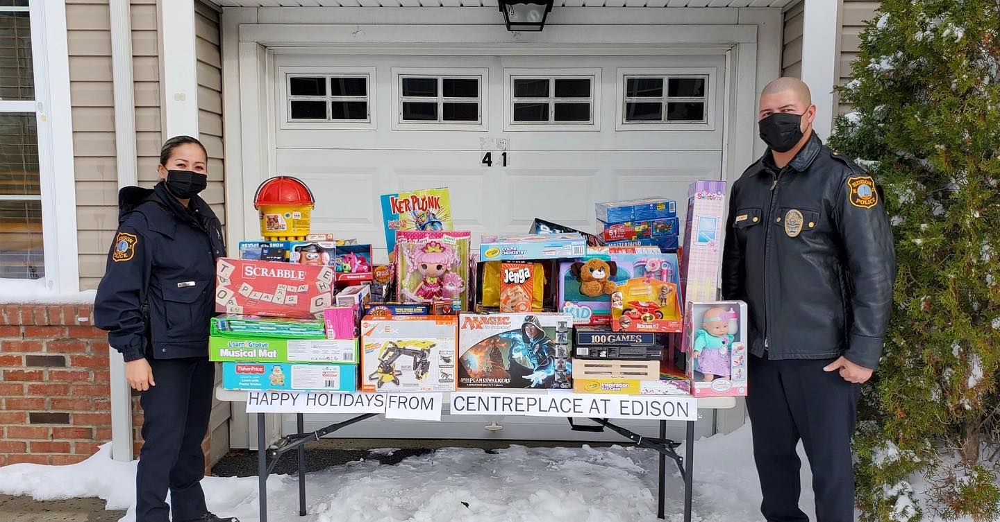 Edison Cops for Tots toy drive a success, more than 3K toys distributed to children for the holiday season