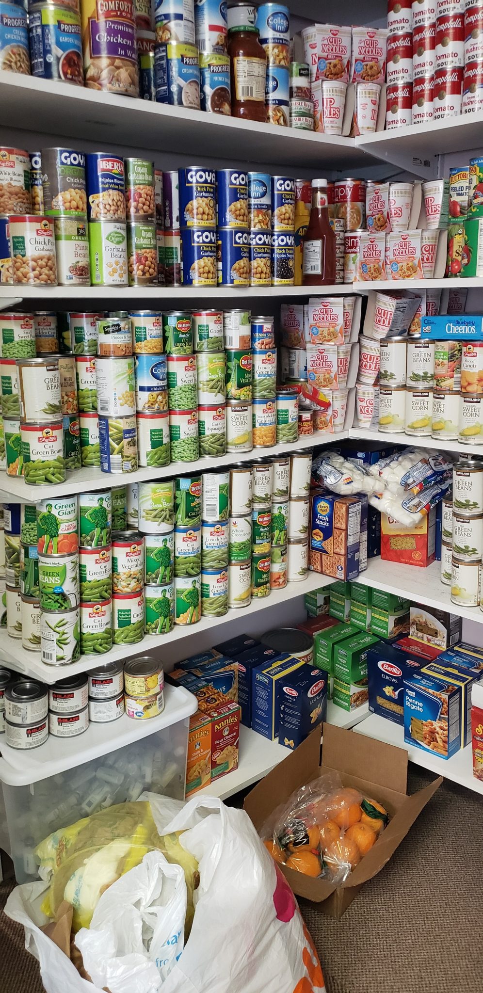 South Edison Community Association seeks volunteers, hosts food drive for Hands of Hope Food Pantry