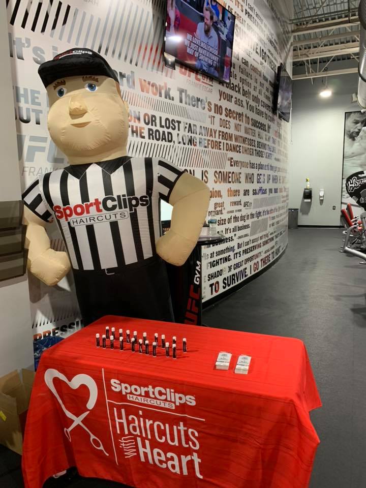 Sport Clips celebrates first year of business by giving back to North Brunswick community