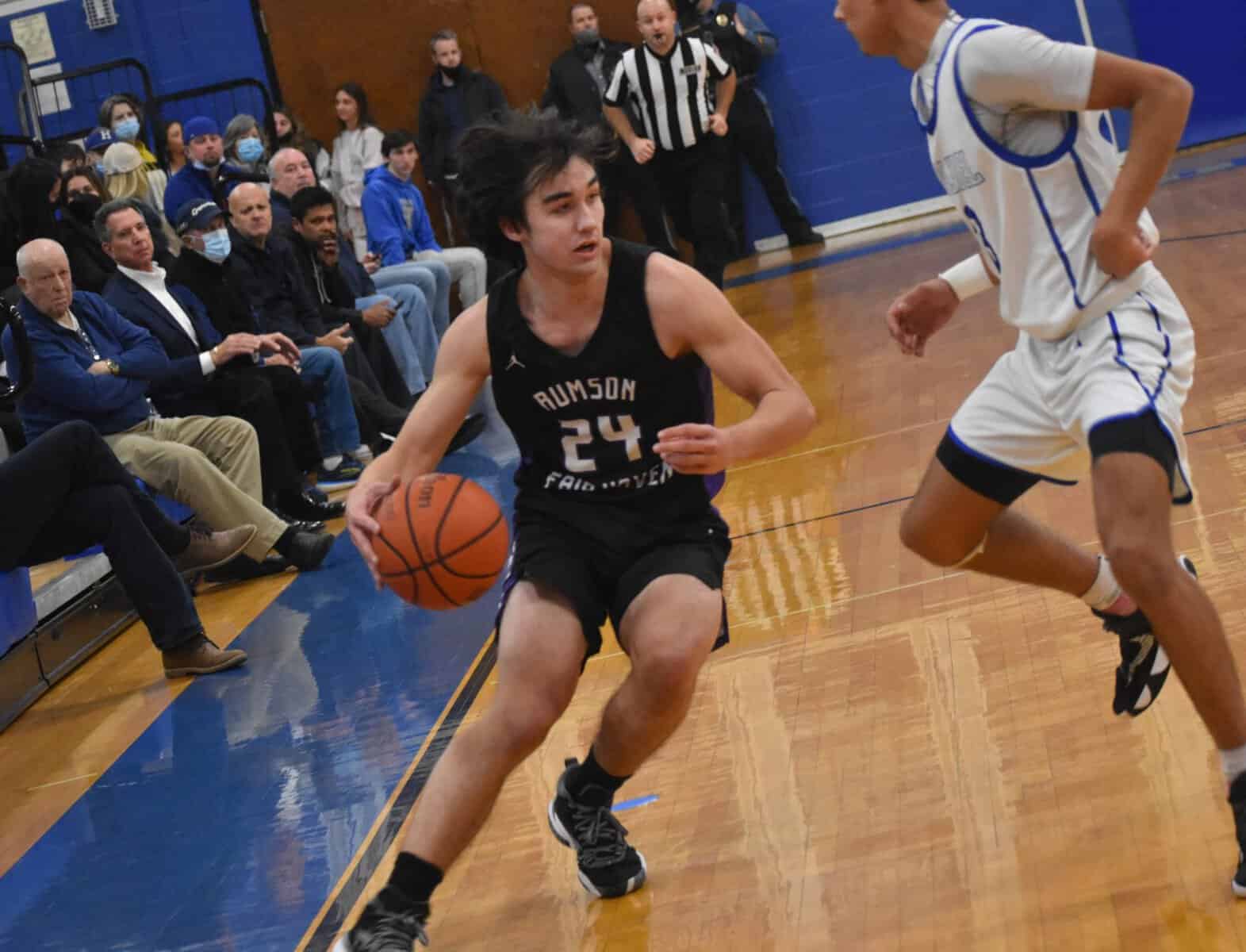 Hot-shooting Famula, Bulldogs roll past Holmdel, 73-49