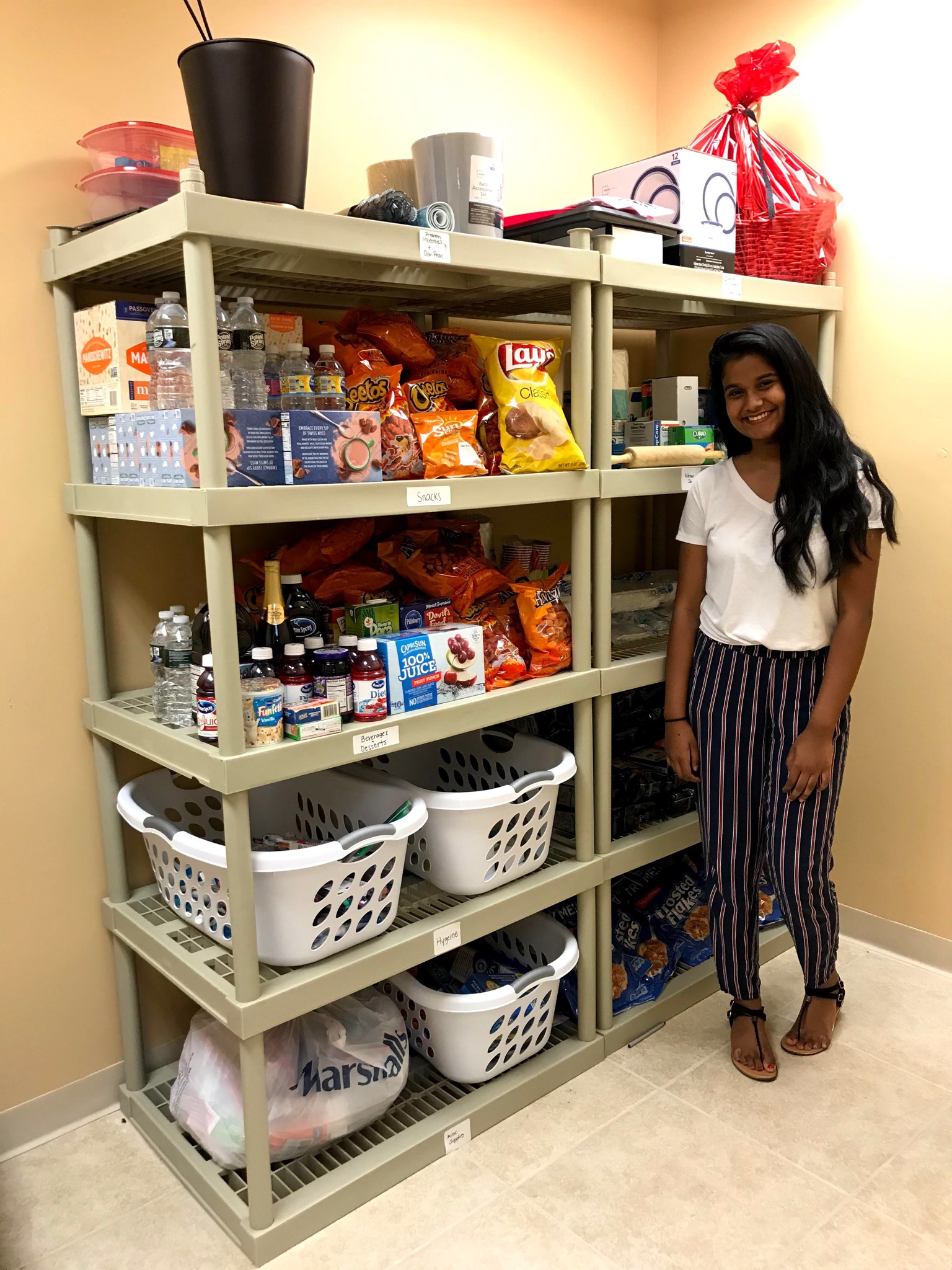 Edison teen creates food pantries to help those in need make healthier choices