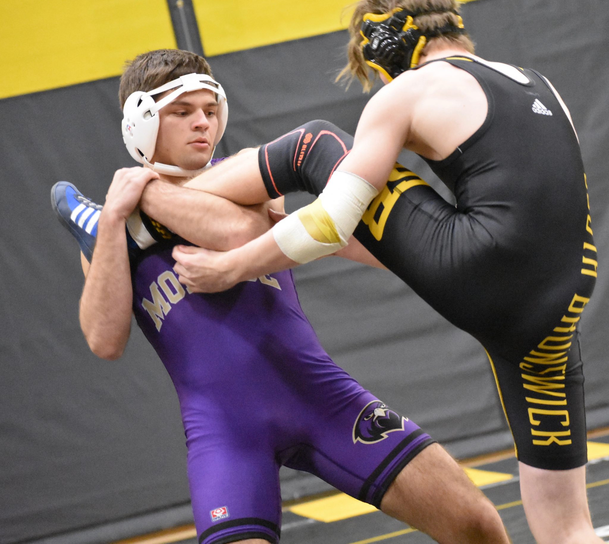 Middleweights steer Monroe past South Brunswick on the wrestling mat