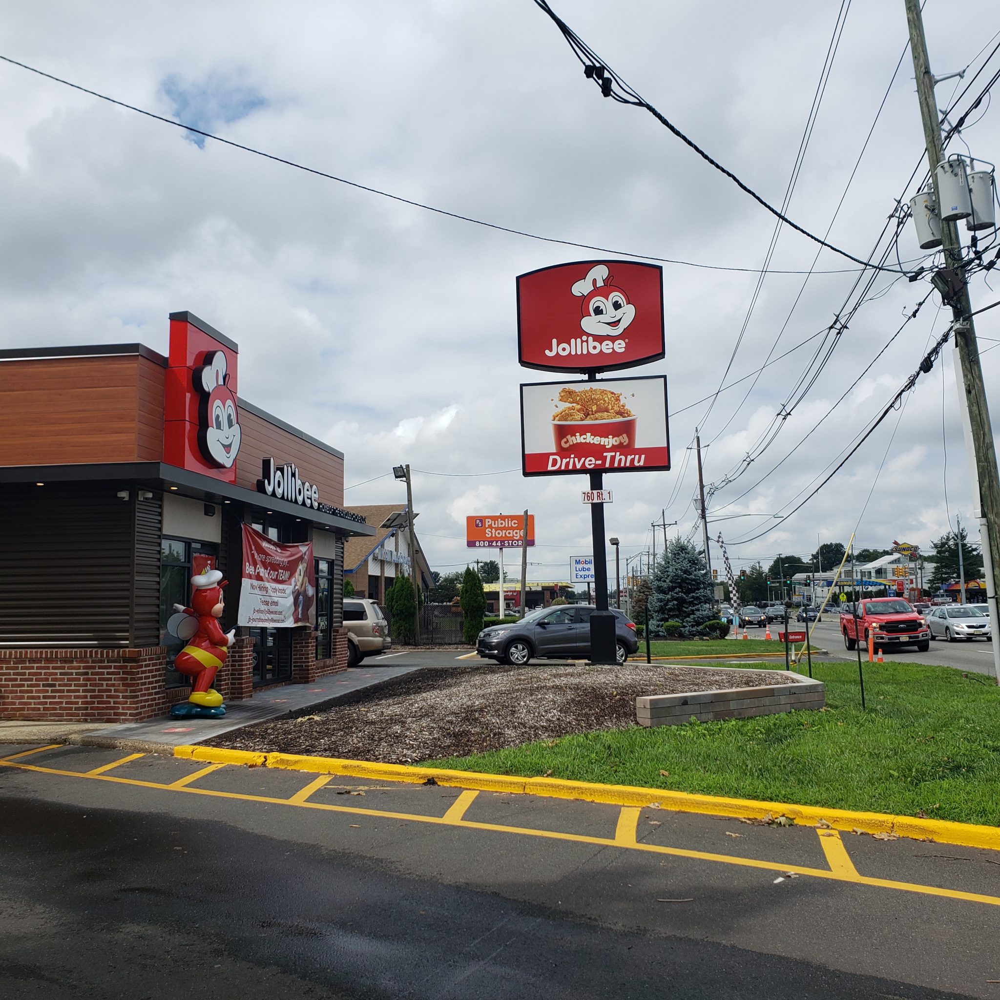 Jollibee brings the taste of the Philippines to Edison