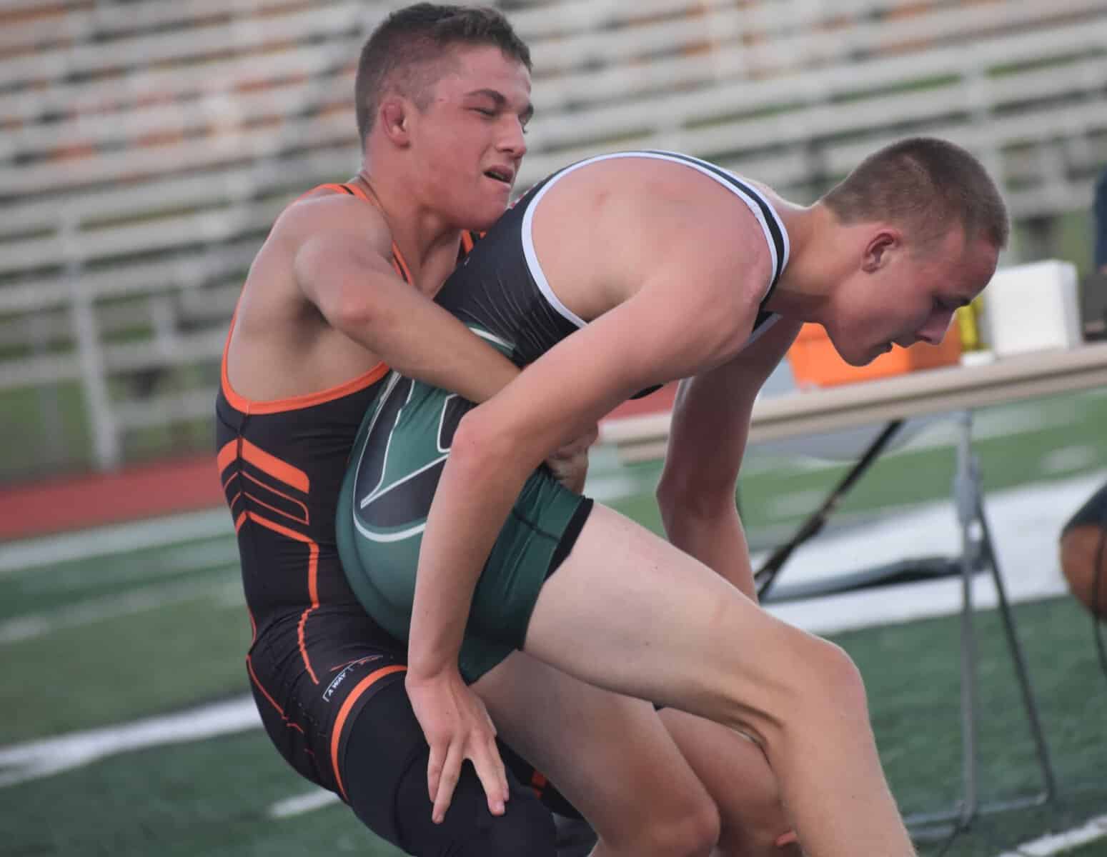 Raritan, Middletown North grapplers support ‘Wrestling for Recovery’