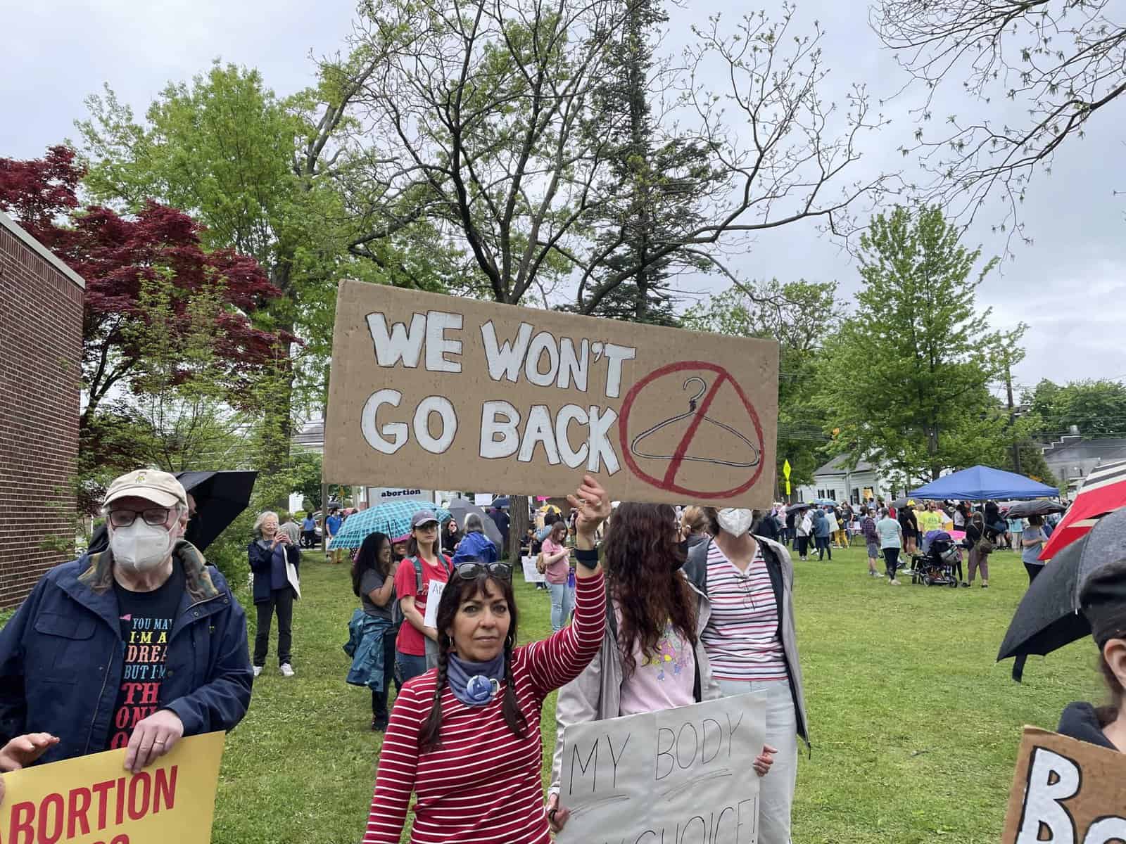 First Lady of New Jersey attends abortion rights rally in Metuchen