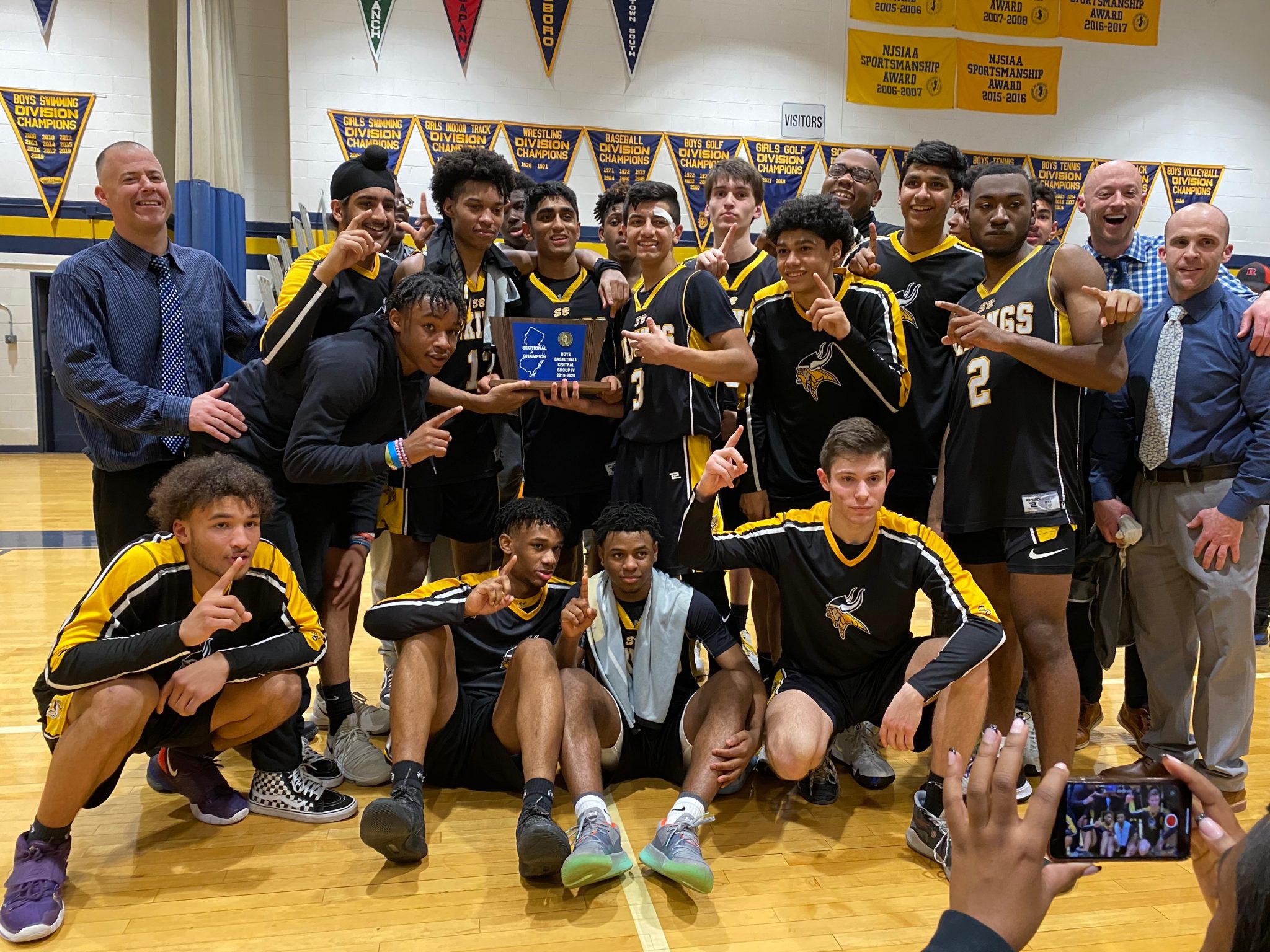 South Brunswick boys’ basketball crowned state sectional champion