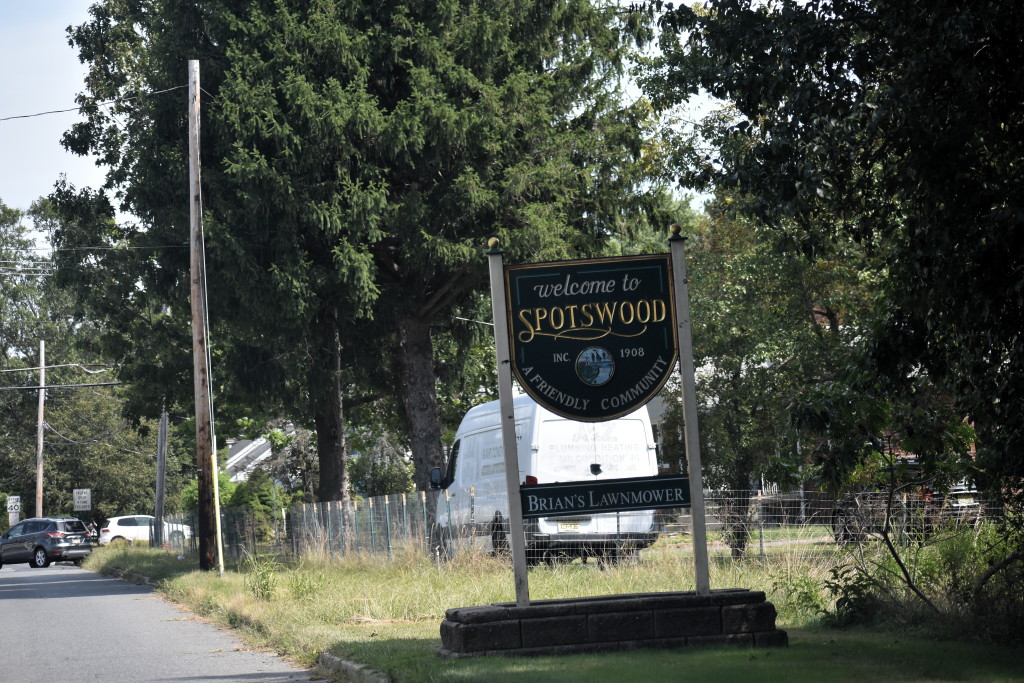 Spotswood mayor reaches out to senator for assistance with unemployment issues