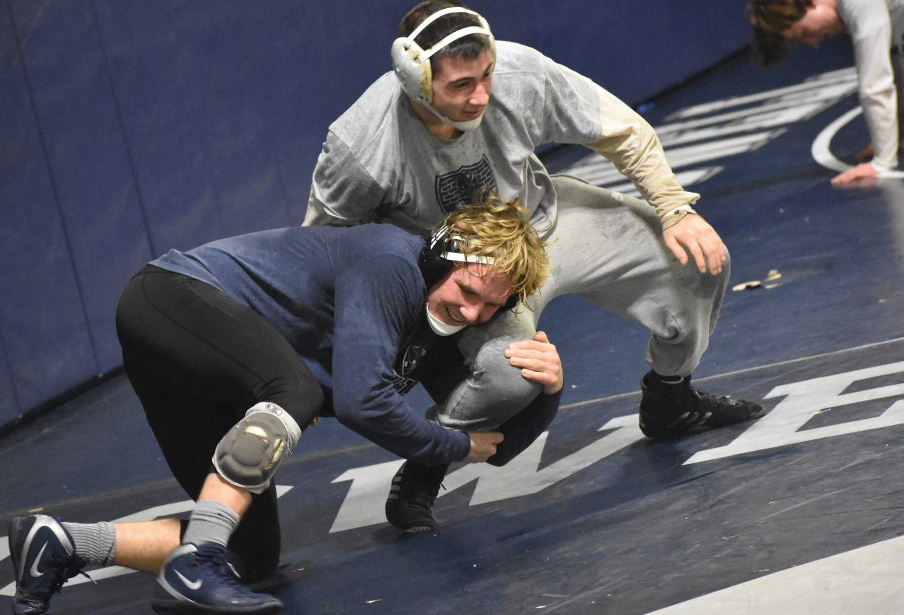 Howell wrestlers set to continue program’s winning legacy in 2021-22