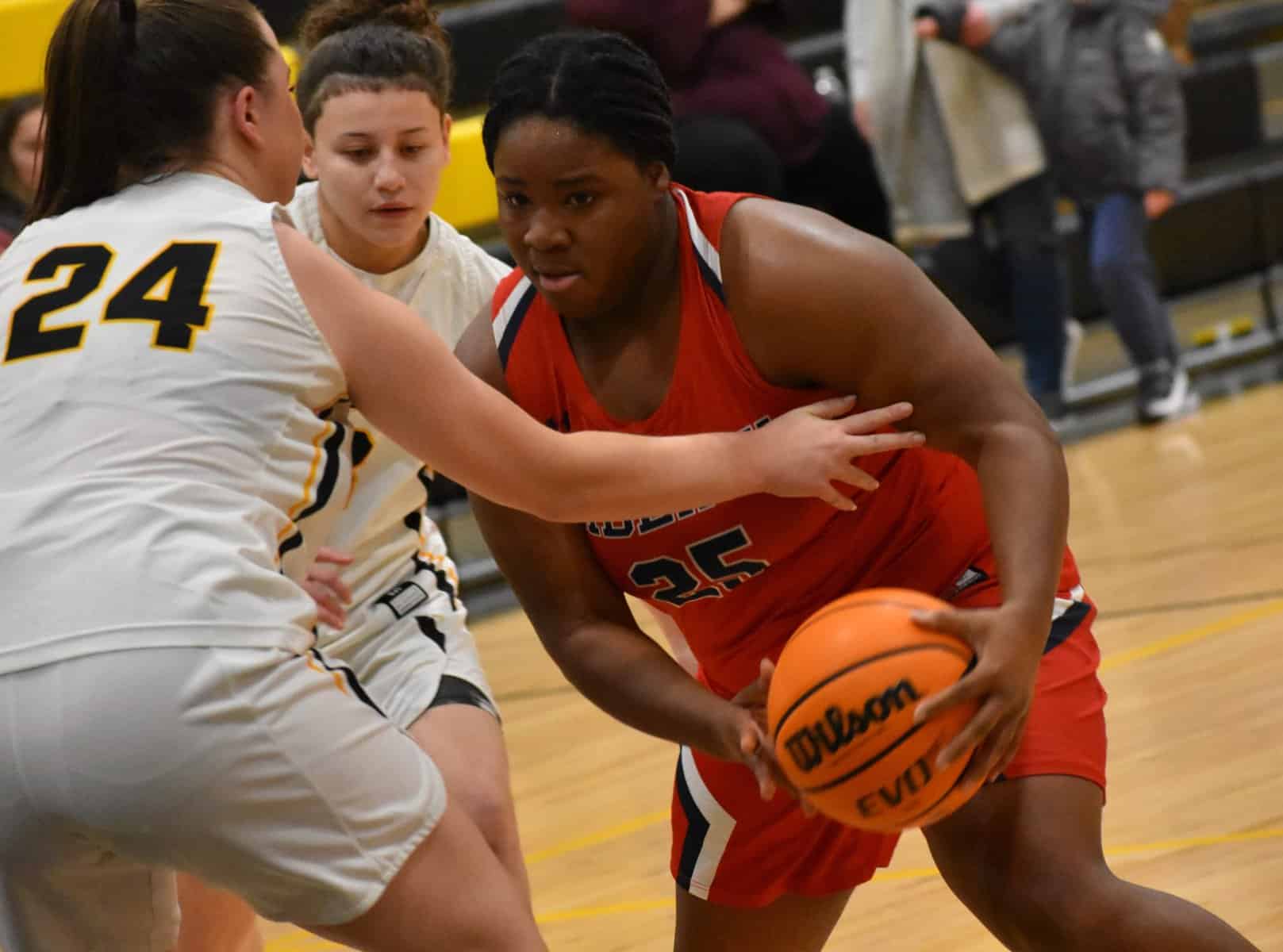 Lions battle adversity to begin 2022-23 girls basketball campaign