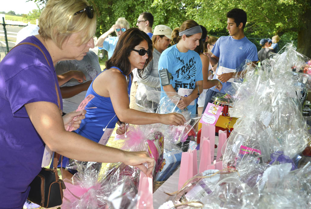 Tricky tray set for Italian American Social Club