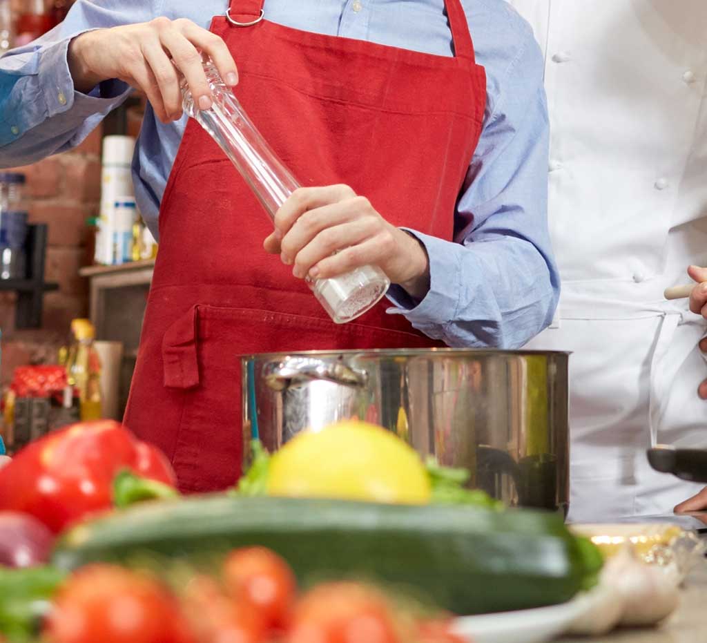 ‘Cooking Companions’ needed to prepare, share meals with seniors in Middlesex County