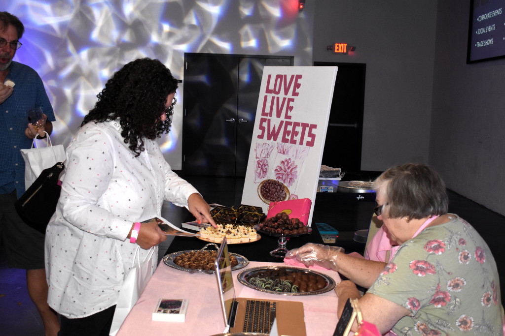 Newspaper Media Group/centraljersey.com holds fall Chocolate Wine & More event at iPlay America