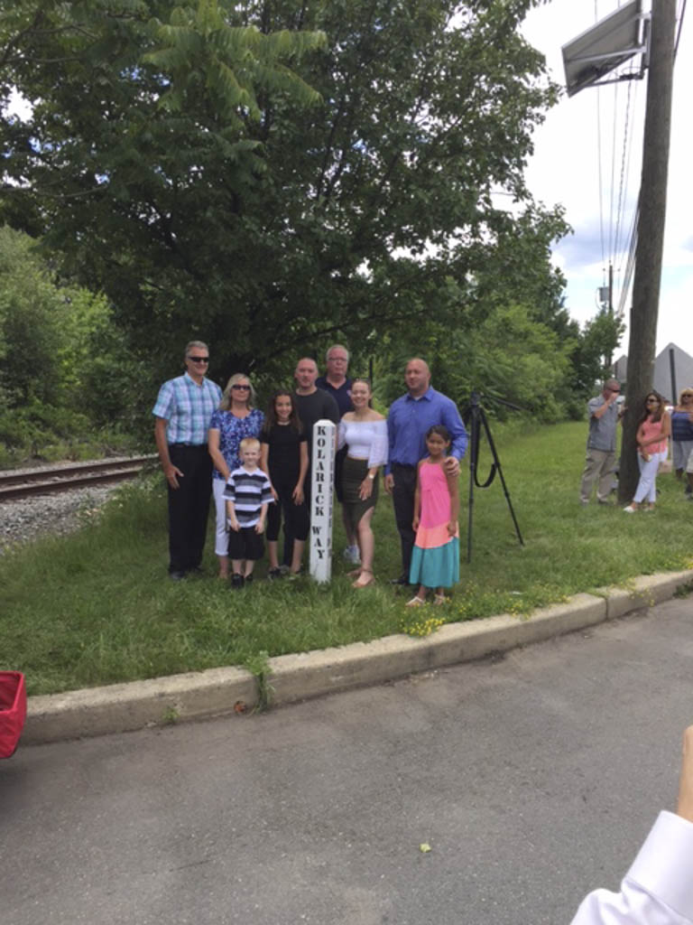 Entrance to Woodbridge park dedicated to fire chief