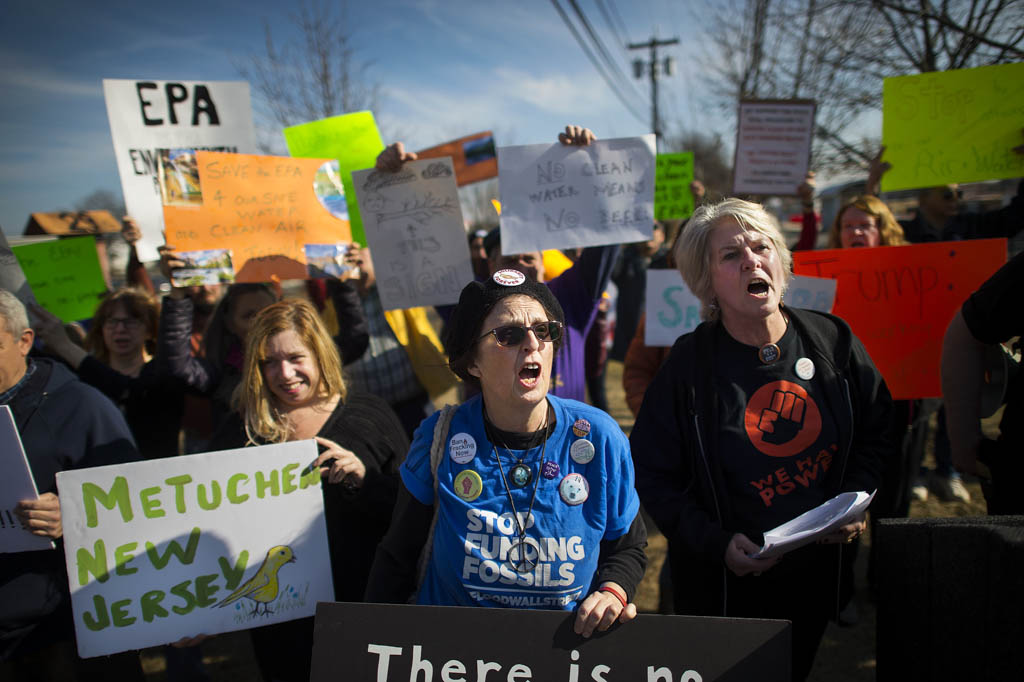 Sierra Club rallies in Edison to support EPA