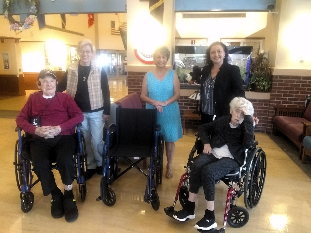 Terra Nova Garden Club presents wheelchairs to veterans