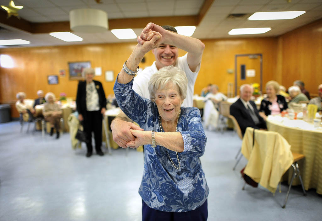 Seniors invited to Winter Wonderland Dance