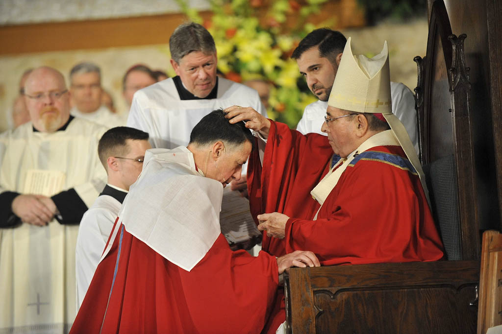 Checchio installed as new bishop