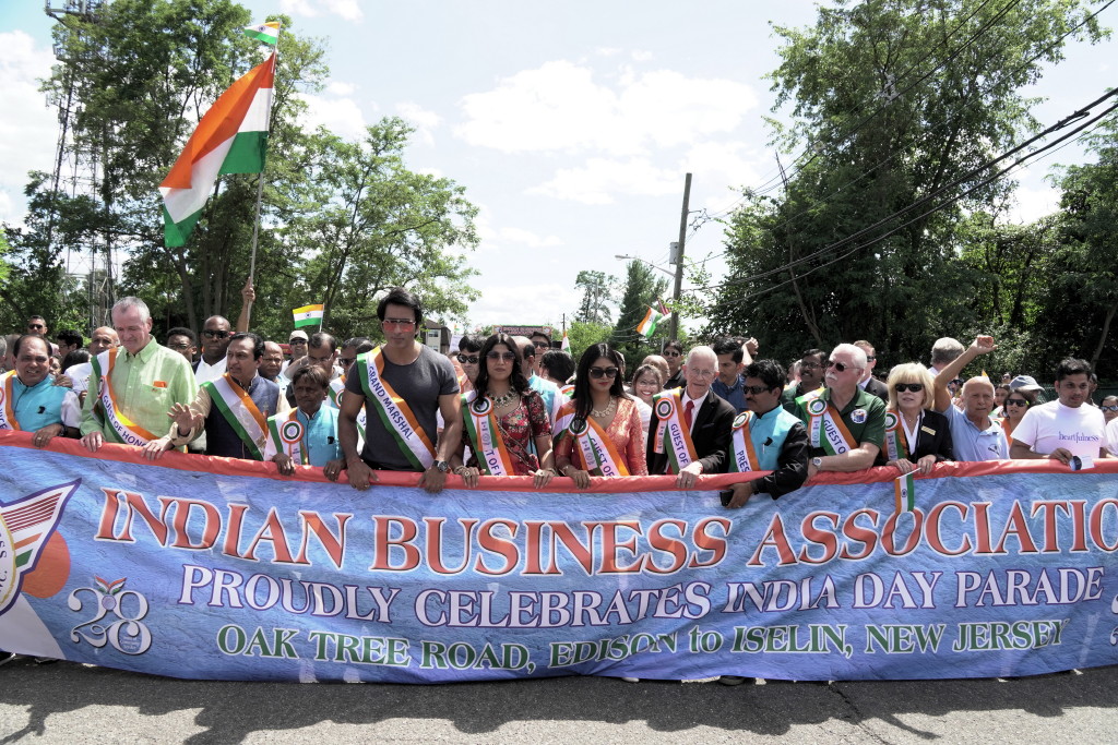 Fifteenth annual India Day Parade draws 45,000 spectators