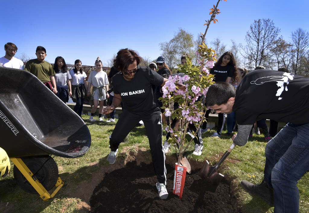 Students needed to help with litter clean-up, preservation efforts