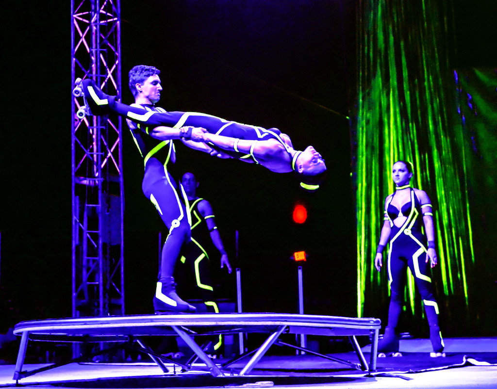 Cirque Italia brings international village of performers to Woodbridge