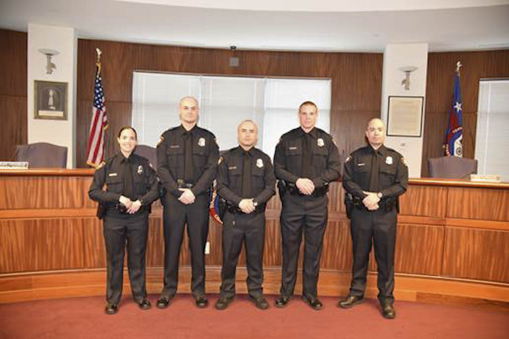 Woodbridge hires five military veterans as police officers