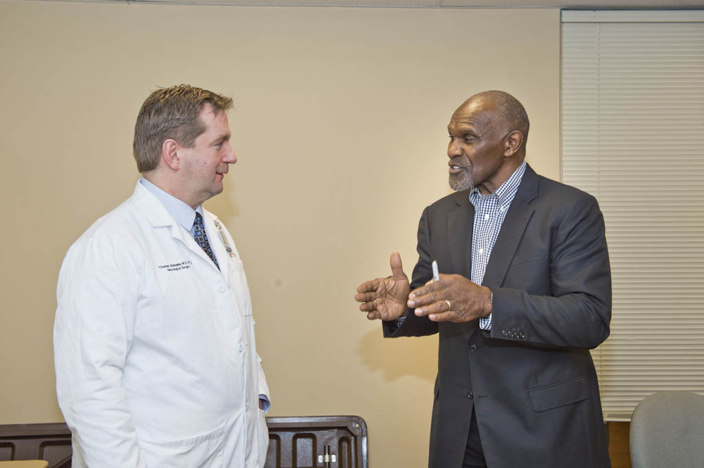 New York Giant Harry Carson visits JFK Medical Center