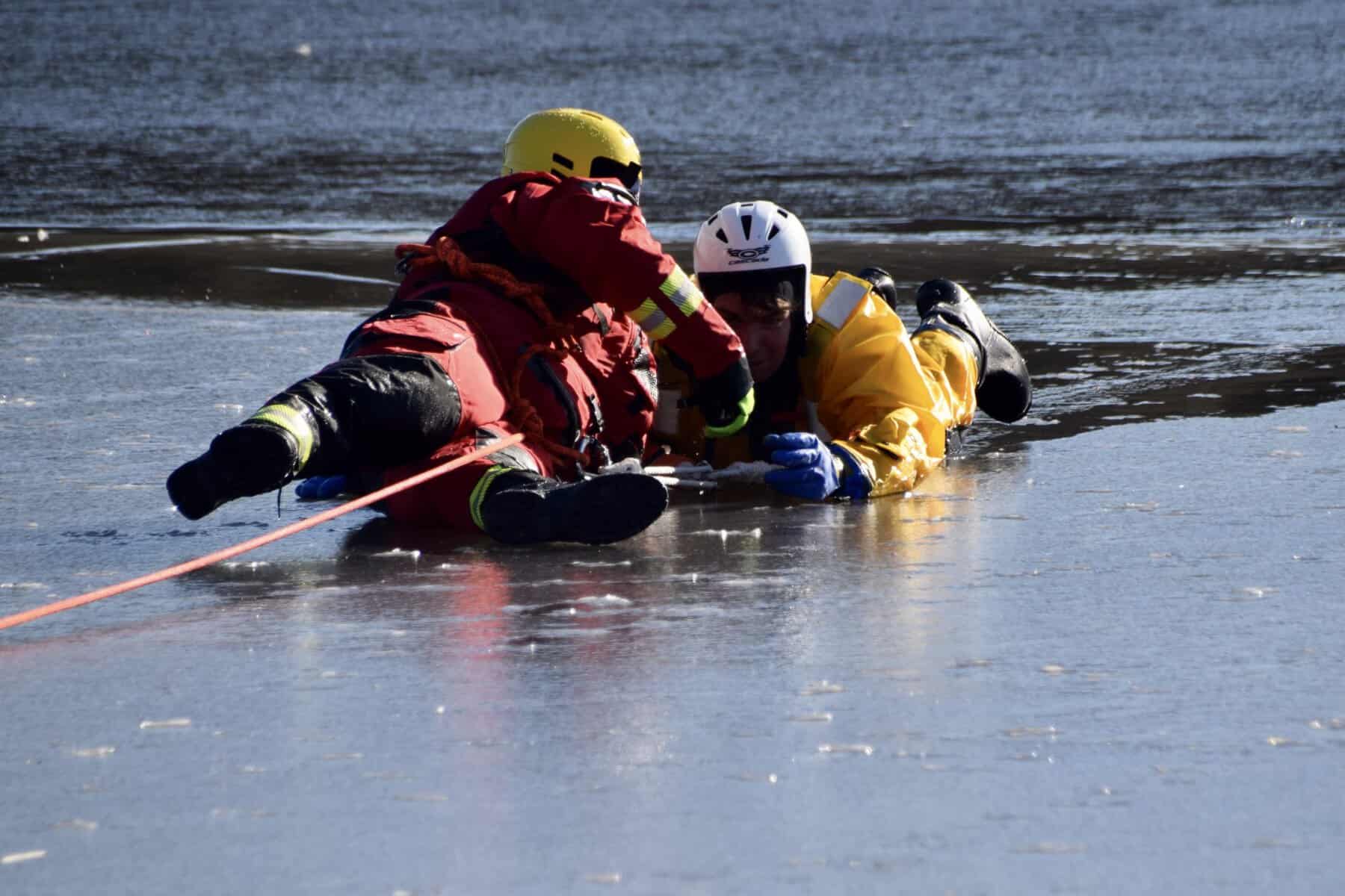 Ice rescue drills occur in Rosedale Lake