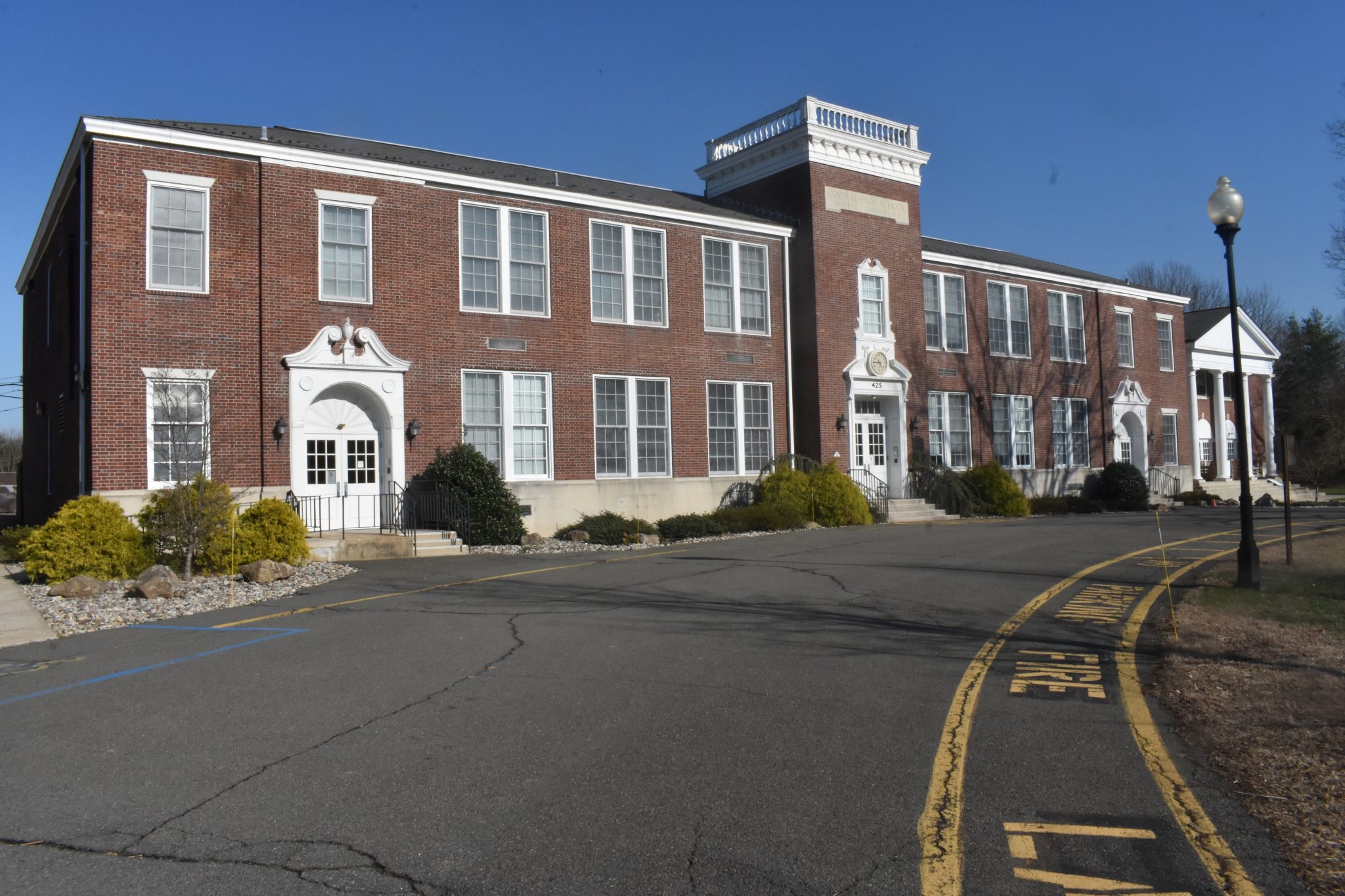 Hopewell Valley Regional School District continues lunch deliveries