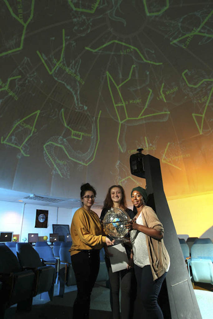 Temple Emanu-El to hold planetarium show