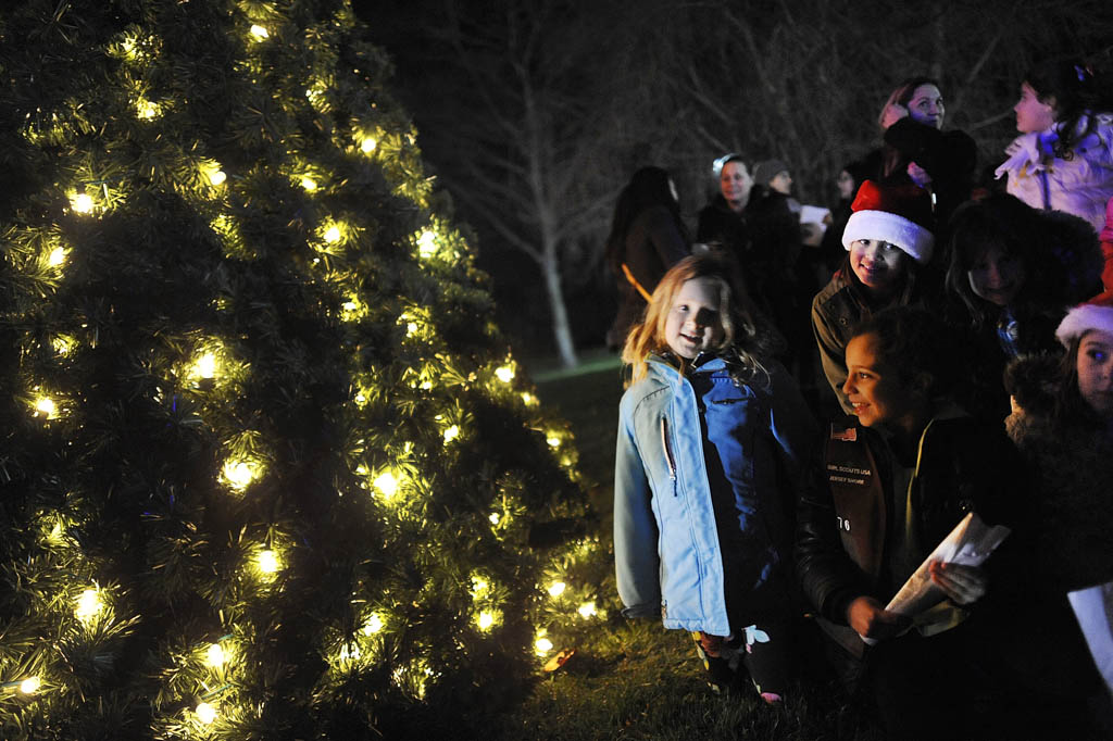 A holiday cheer: Santa returns to sell trees at Brunswick Square Mall