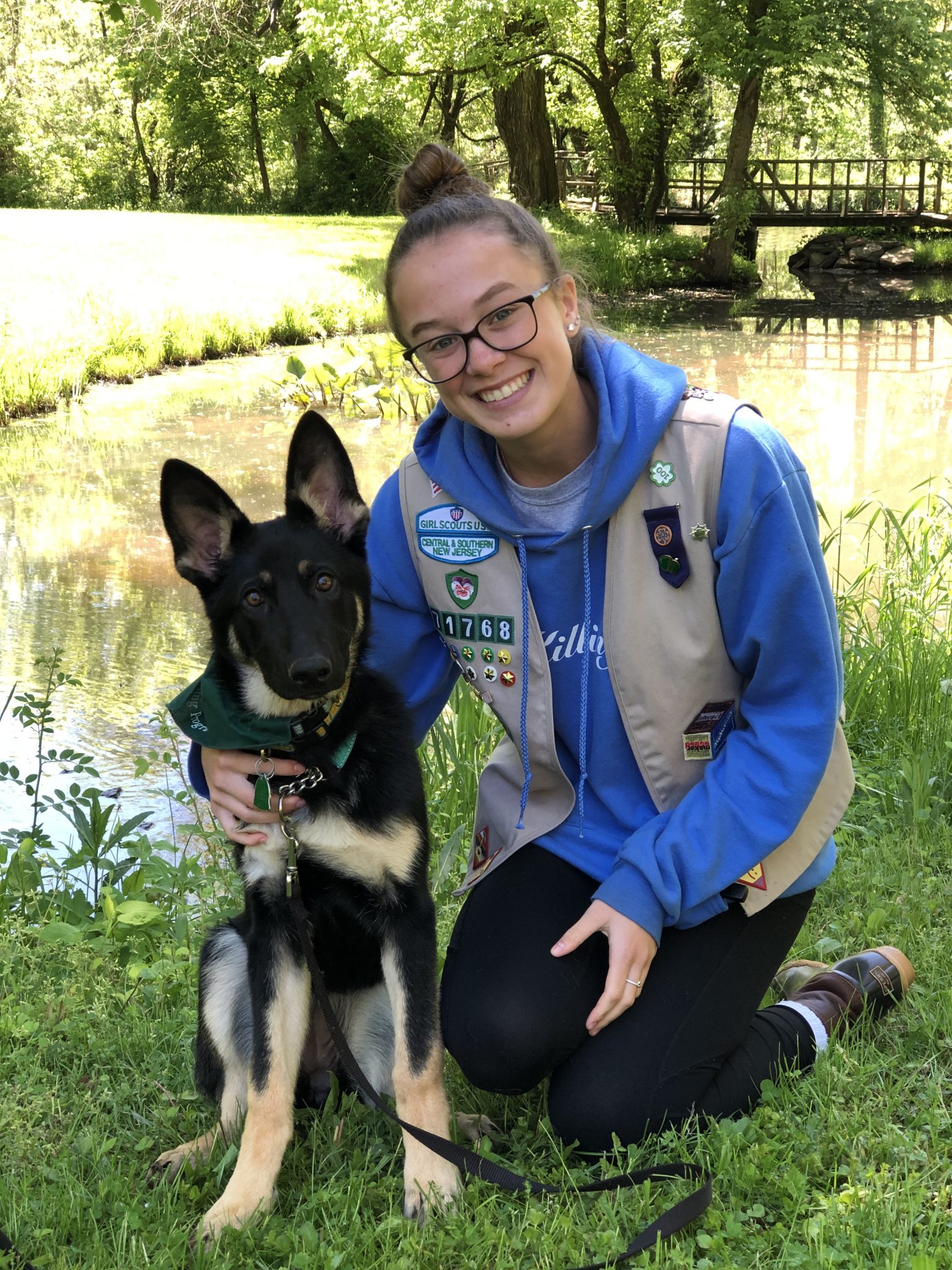 Girl Scout project teaches ways to approach seeing eye dogs