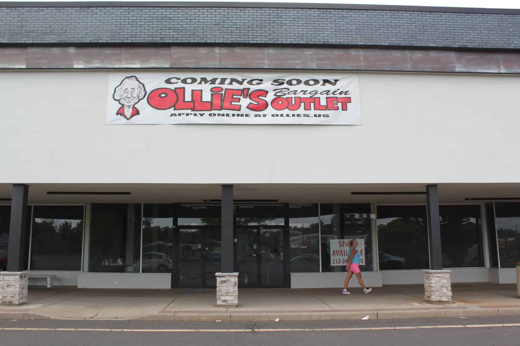 Ollie’s Bargain Outlet will open at the Lawrence Shopping Center