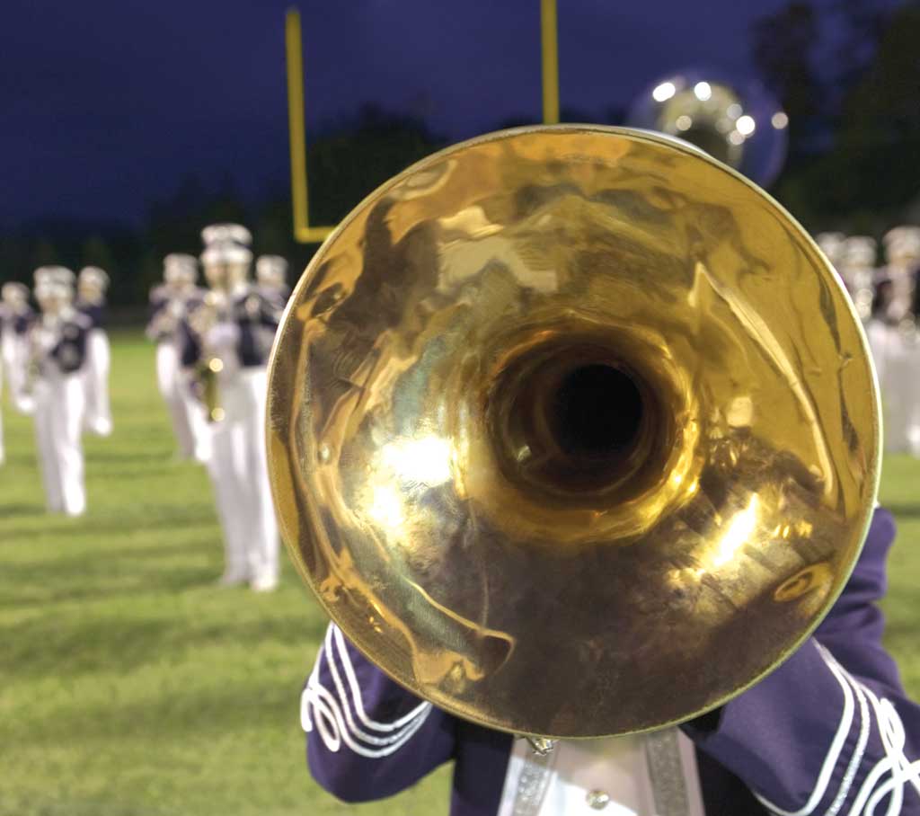 Spotswood Band Parents make donation to veterans center