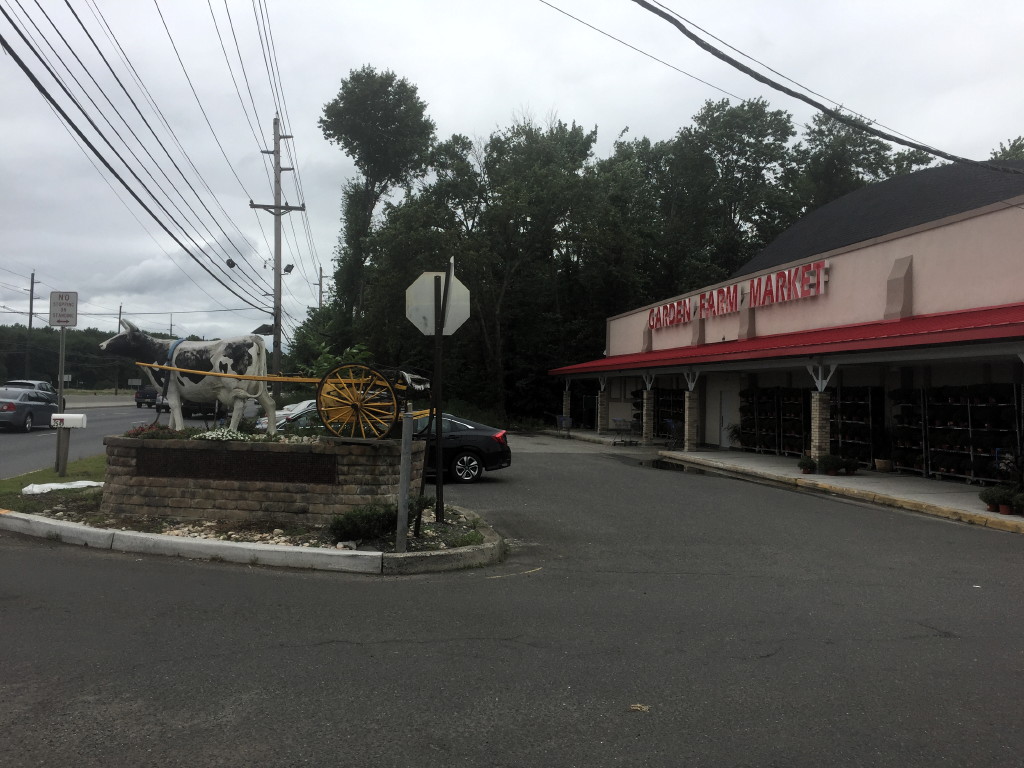 Business owners seek reopening of easement at North Brunswick farmers market