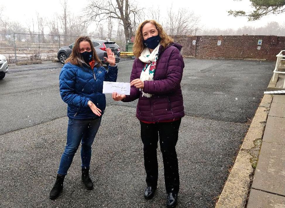 North Brunswick Domestic Violence Response Team donates gift cards to JFS Women’s Center