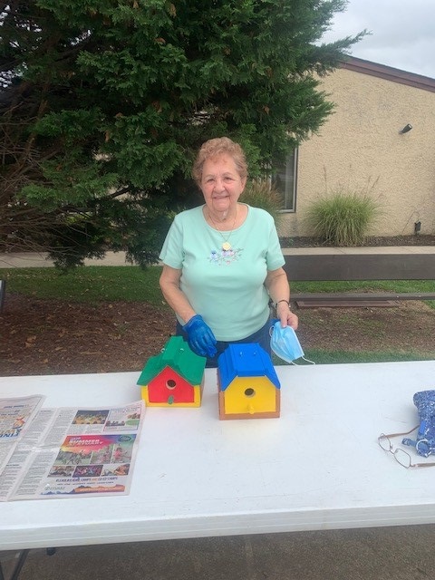 North Brunswick seniors paint birdhouses