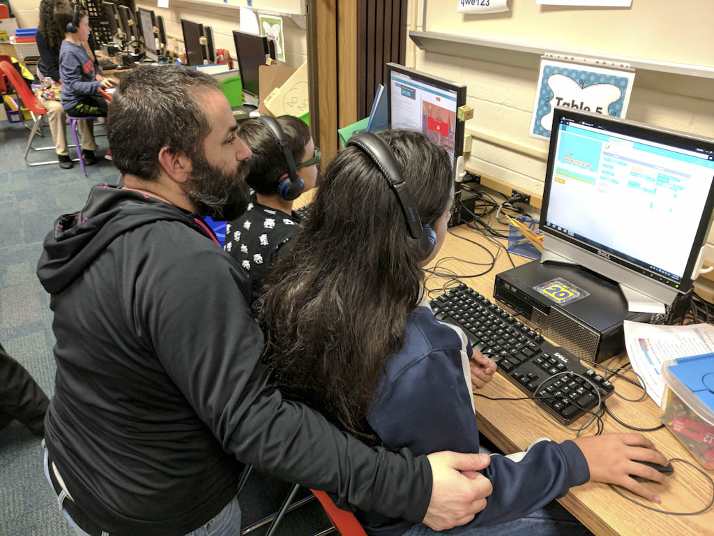 Families participate in Hour of Code at Livingston Park