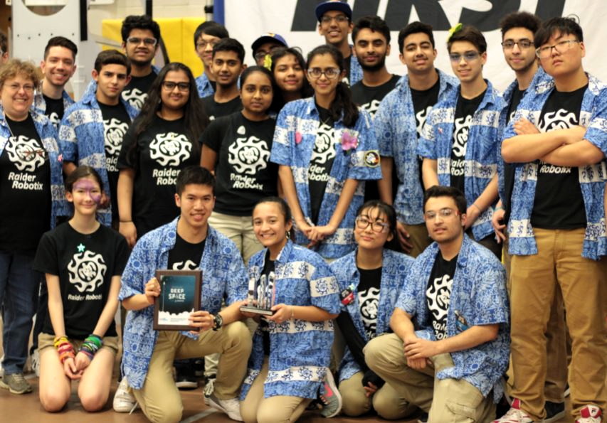 PHOTOS COURTESY OF RAIDER ROBOTIX TEAM 25