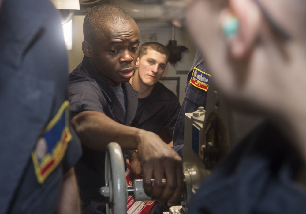 North Brunswick sailor teaches during steering drill