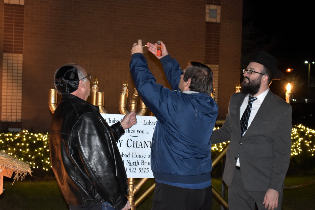 Chabad House of South and North Brunswick, Township of North Brunswick hold menorah lighting