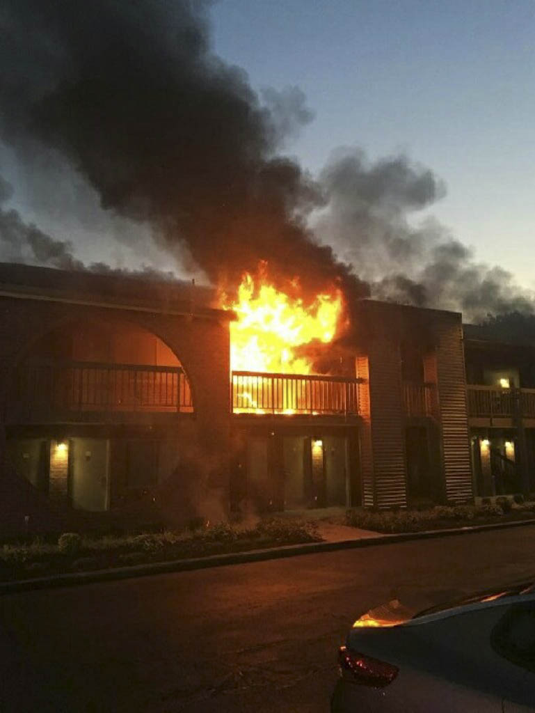 Firefighters injured during fire at Best Western in South Brunswick