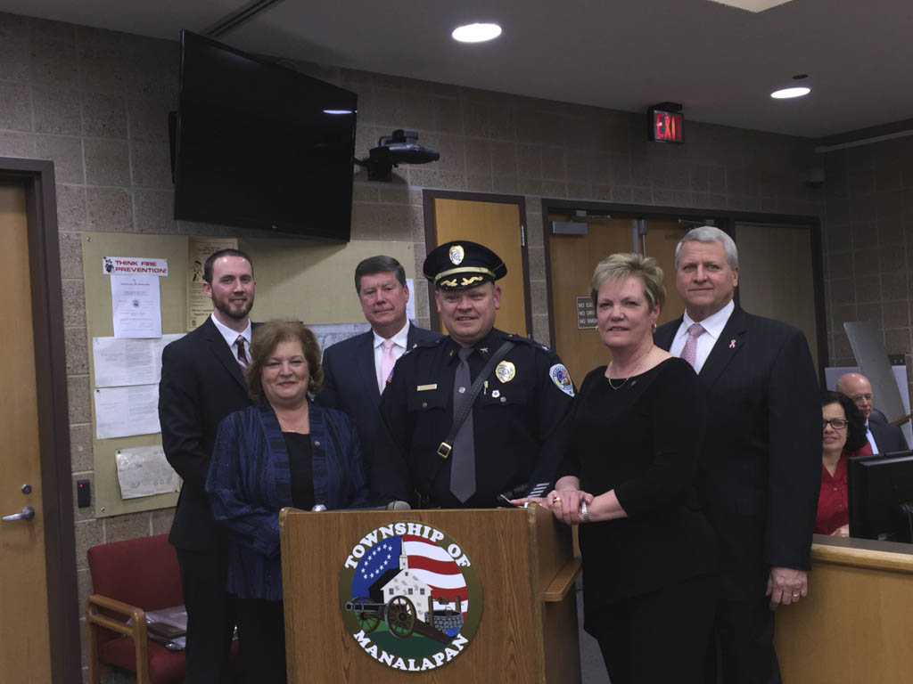 Fountain takes oath as Manalapan police chief