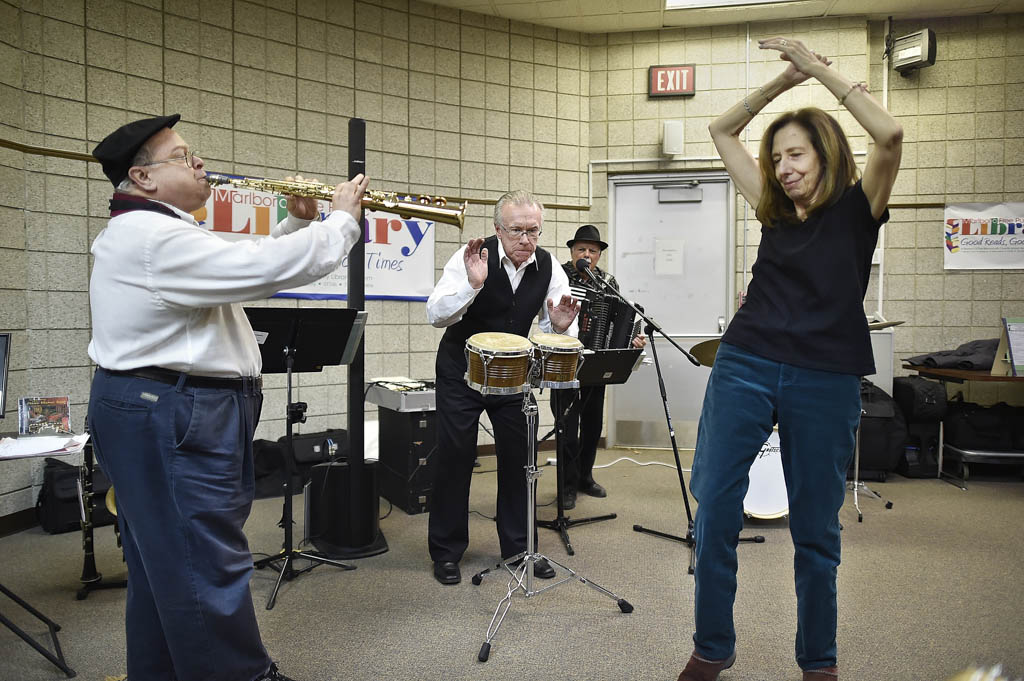 American, Yiddish folk music performances set