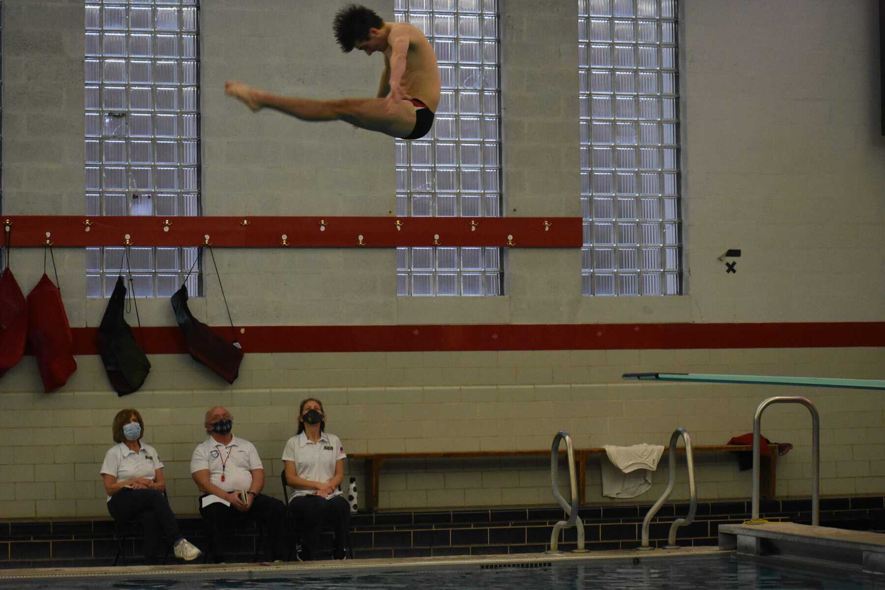 MCT Diving Championship: Lawver wins second boys diving championship; Williamson becomes new girls diving champion