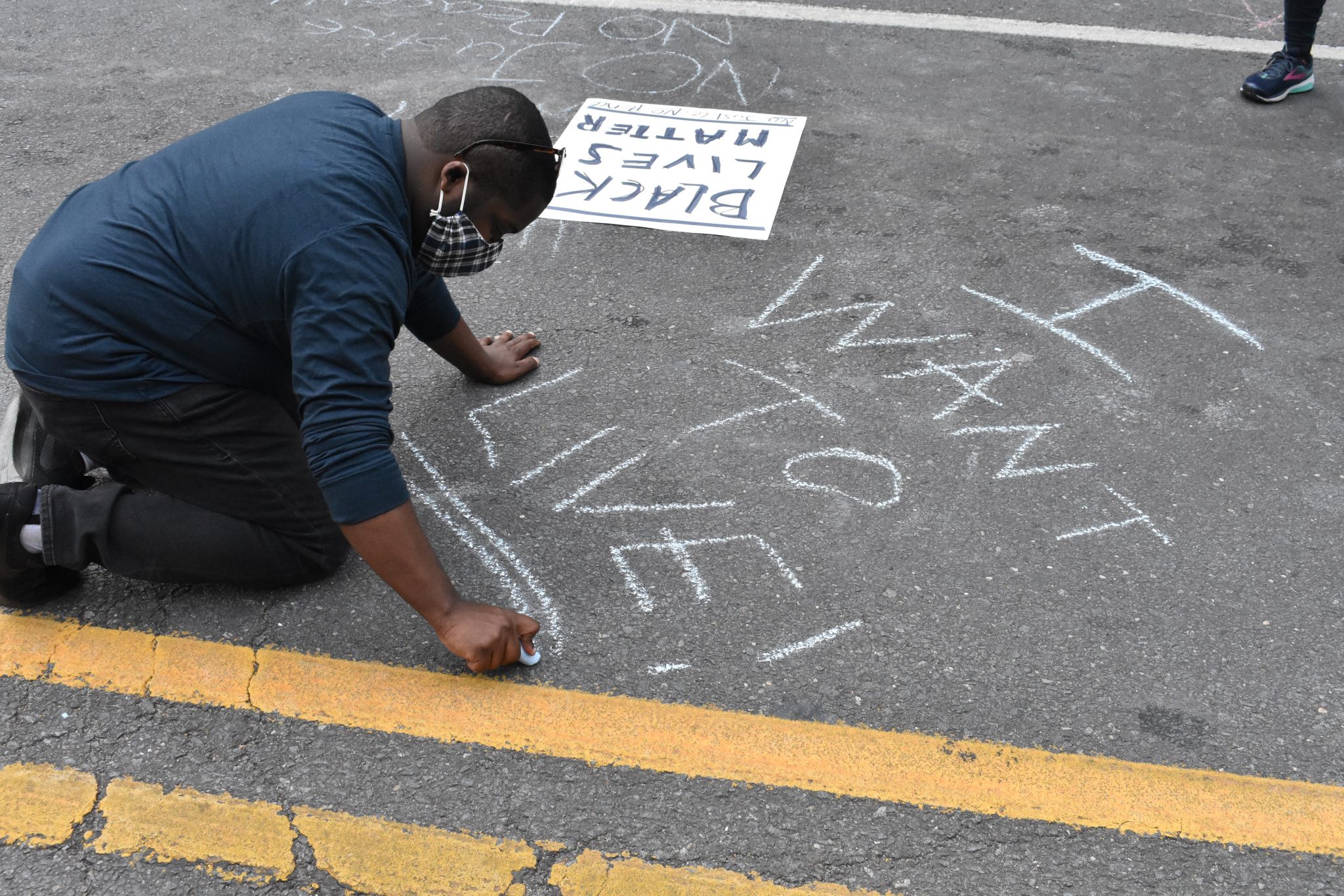 Peaceful ‘Kneel for Justice’ protest brings hundreds together in downtown Princeton