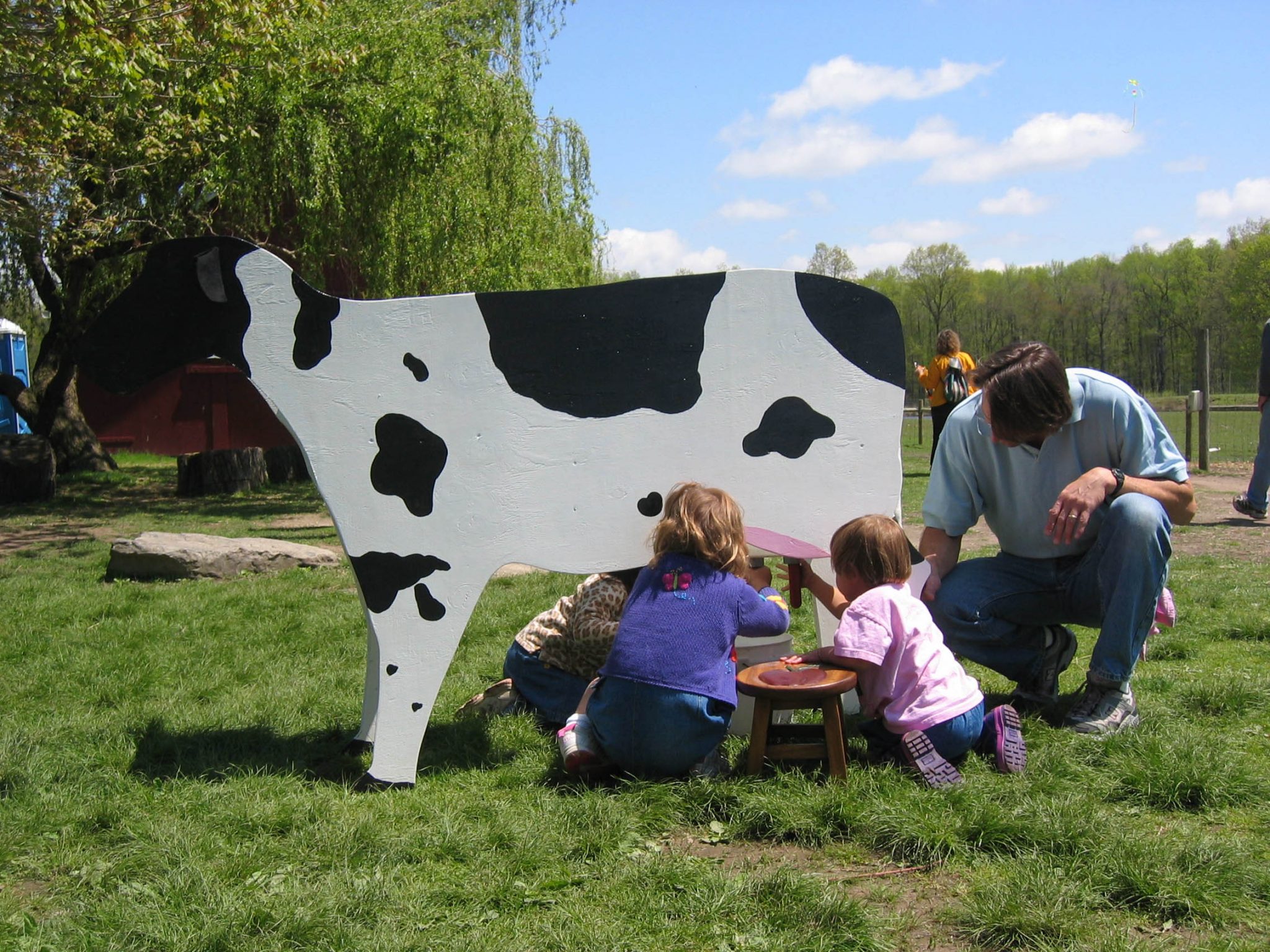 Terhune Orchards honors military during Apple Days Harvest Festival