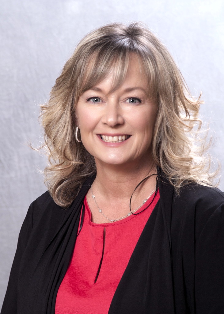 RE/MAX First Realty welcomes Suzanne and Andrew Green to the Office