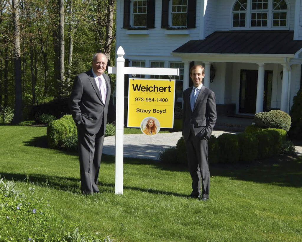 Weichert’s Middletown office celebrates success in November