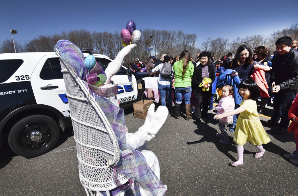 Breakfast With the Easter Bunny to include flapjack fundraiser