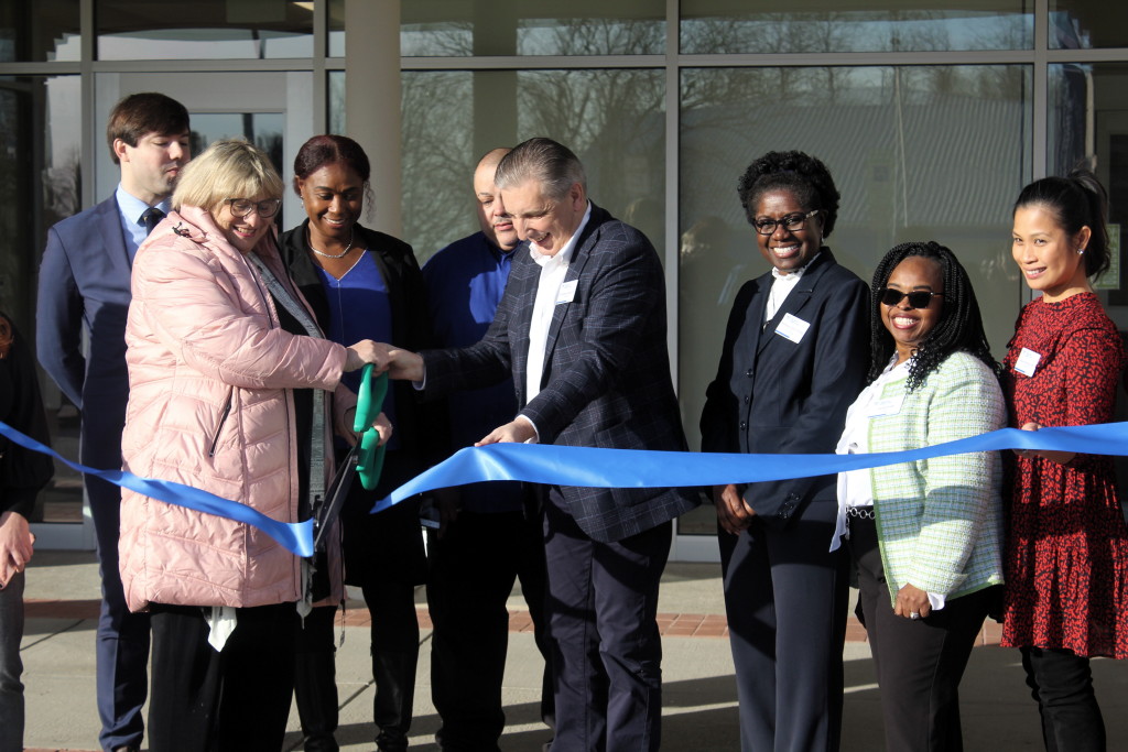 Fresenius Kidney Care’s newest dialysis center opens in East Brunswick